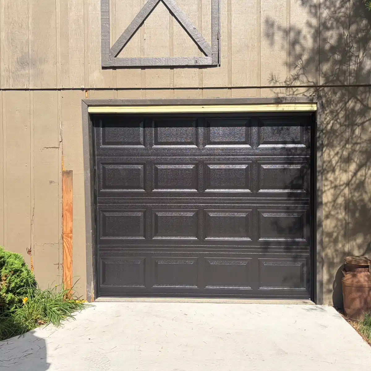 Garage door from the Proper Garage Doors gallery